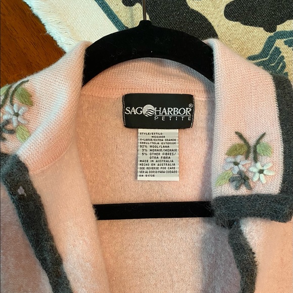 PRICE DROP!!! Sag Harbor PXL Wool and Mohair Sweater with embroidered flowers - Picture 3 of 6